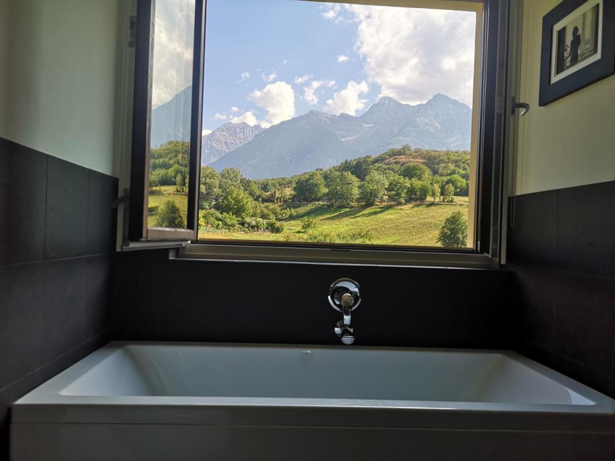 Aosta Stunning Panoramic Views From Modern Two Bedroom Apartment المظهر الخارجي الصورة